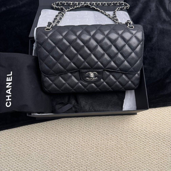 Chanel/CC Caviar Classic Flap Jumbo Black