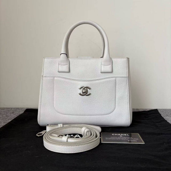 Chanel/CC Mini Neo Executive Tote White