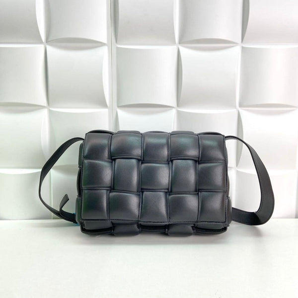 【TikTok Livestream】Bottega Veneta/BV Cassette Maxi Intreccio Black CPU0731