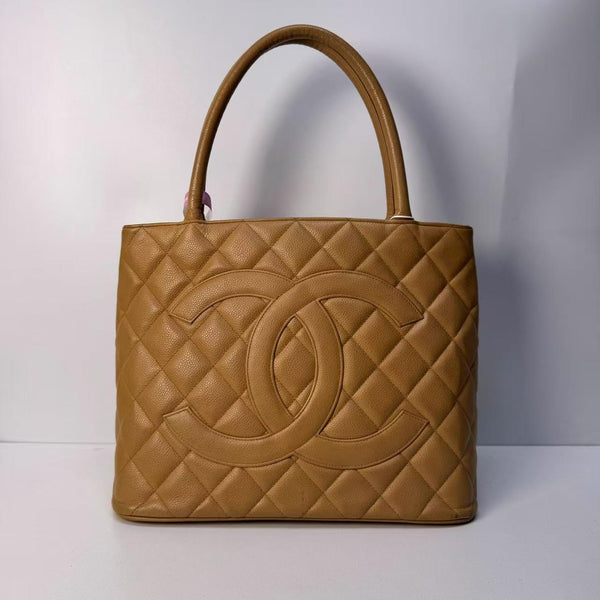 Chanel/CC Medaillon Top Handle Quilted Beige CPU0806
