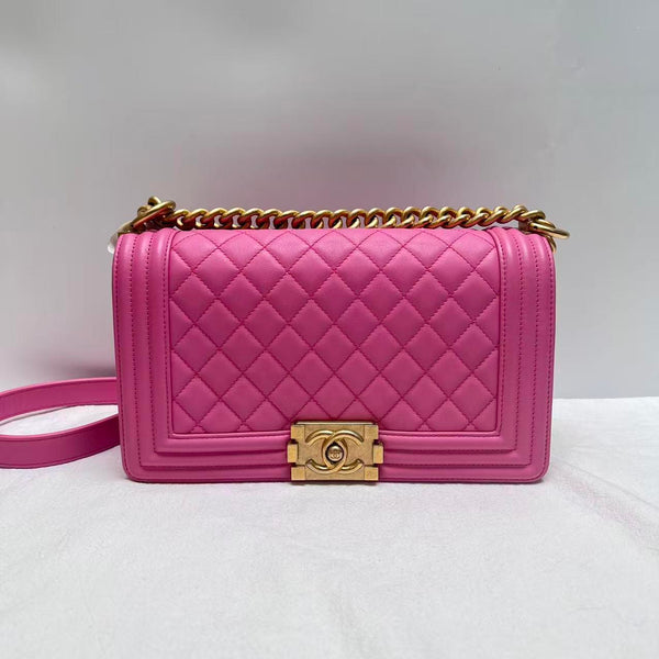 Chanel/CC Le Boy Medium Quilted Flap Pink GIA0823