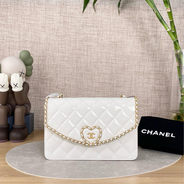 Chanel Quilted Heart Flap White Limited Edition Shoulder Bag GIA0823