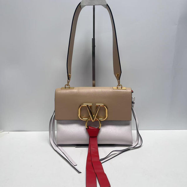 【TikTok Livestream】Valentino V Ring Flap Beige/White AMG0622